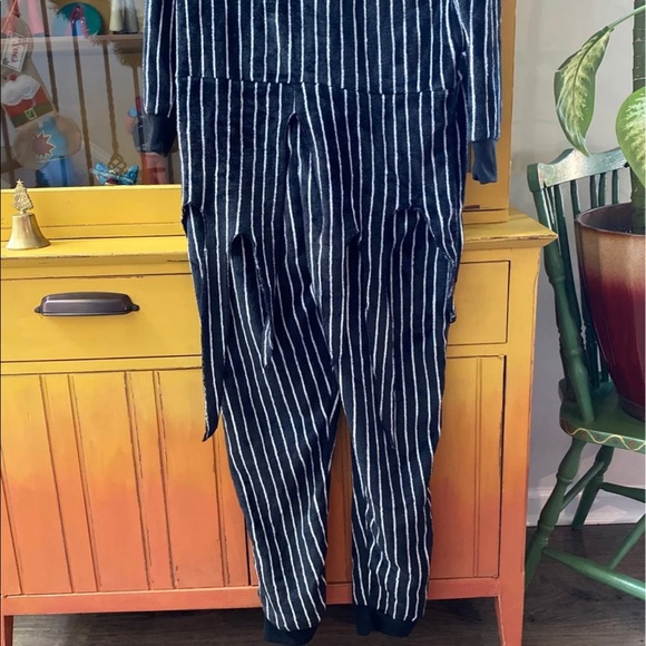 Onesie! Jack Skellington front the Nightmare before Christmas 💀 - Picture 5 of 6